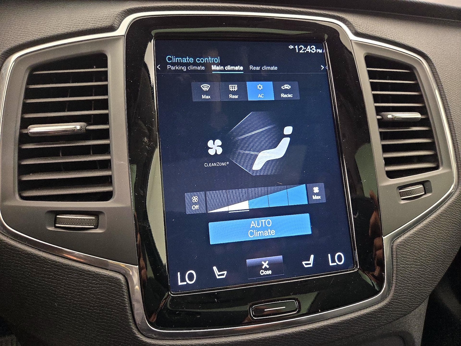 2021 Volvo XC90 Momentum - Photo 18