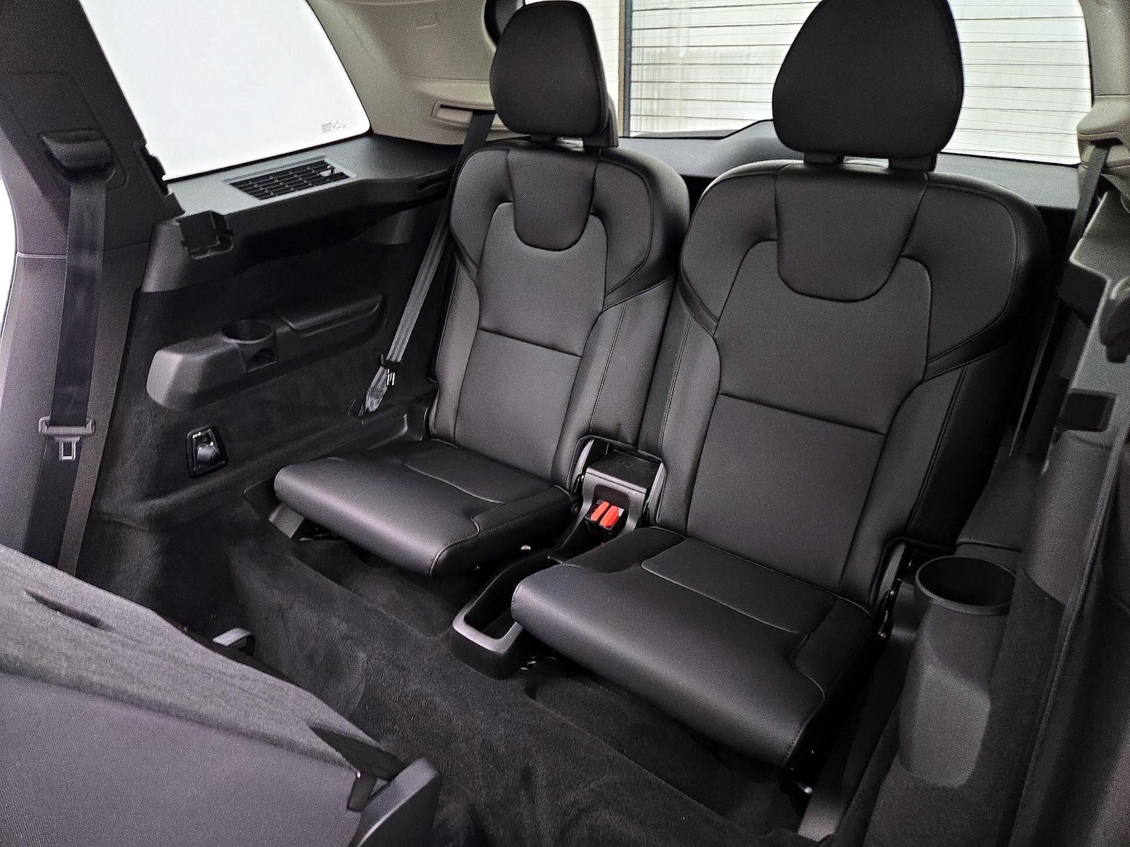 2021 Volvo XC90 Momentum - Photo 23
