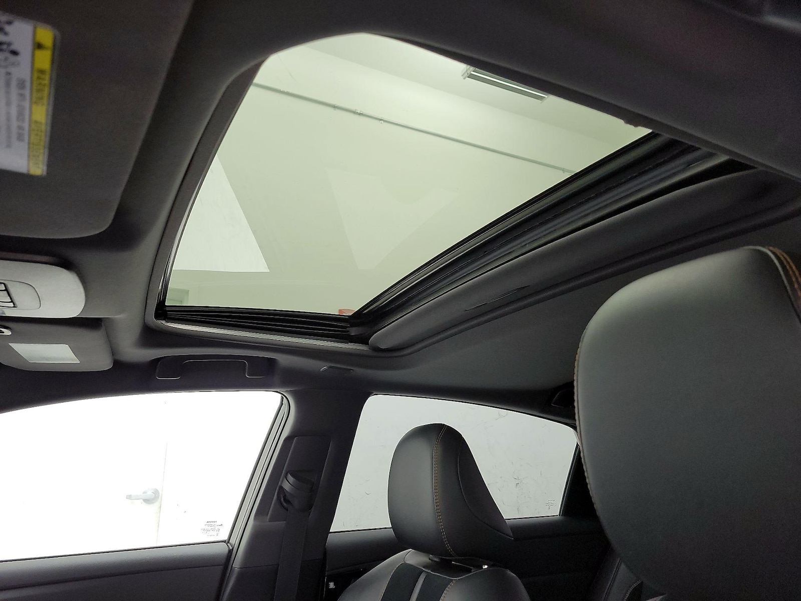 Sunroof(s) & Overhead Airbags