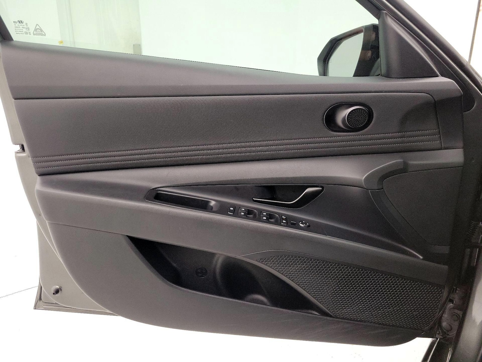 2025 Hyundai Elantra SEL - Photo 13