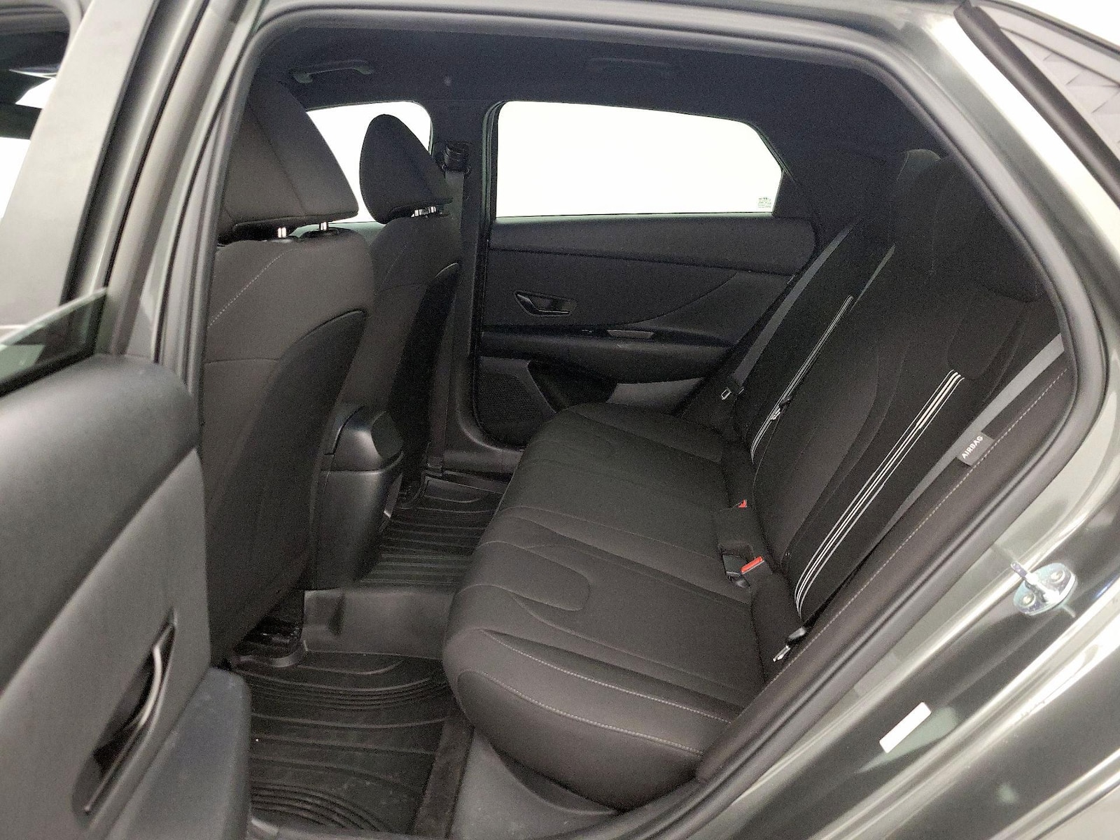 2025 Hyundai Elantra SEL - Photo 20