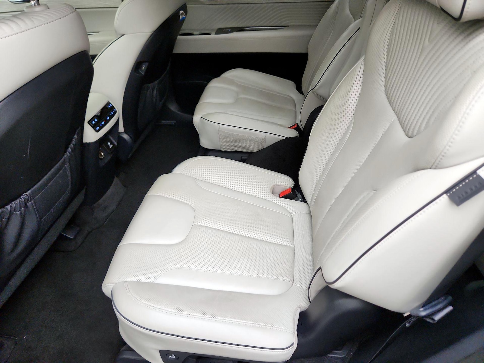Rear Air Conditioning