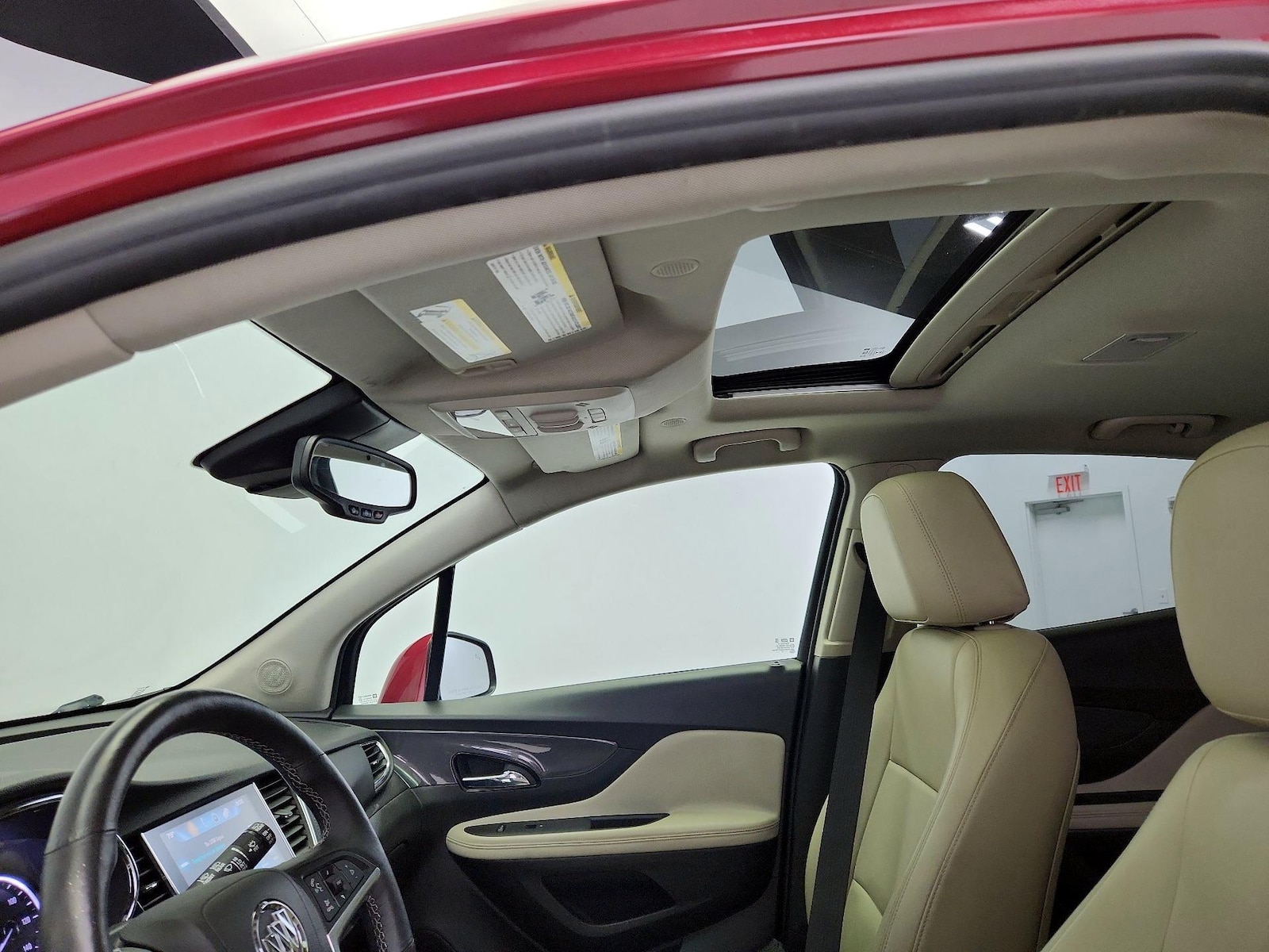 Sunroof(s) & Overhead Airbags