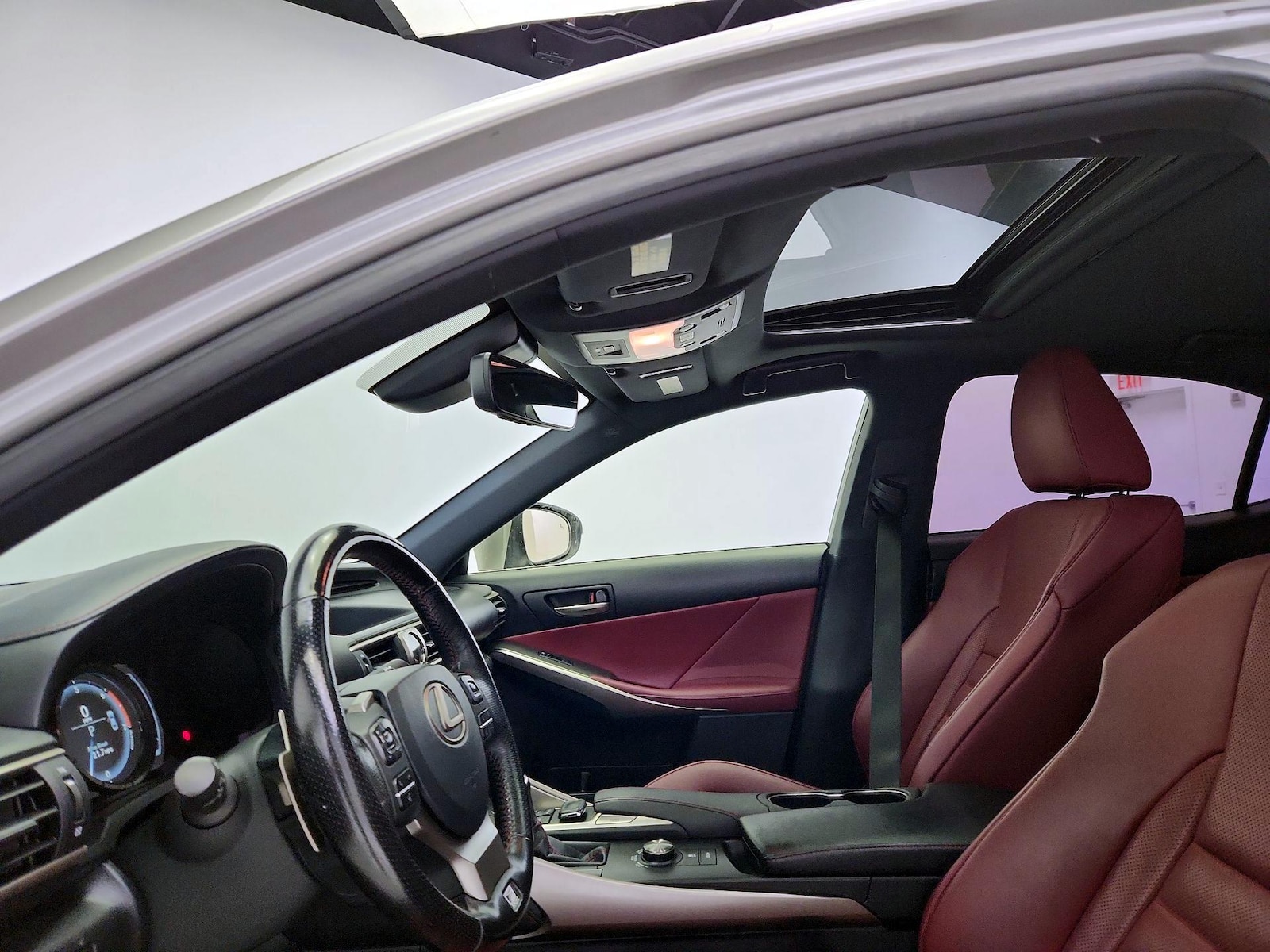 Sunroof(s) & Overhead Airbags