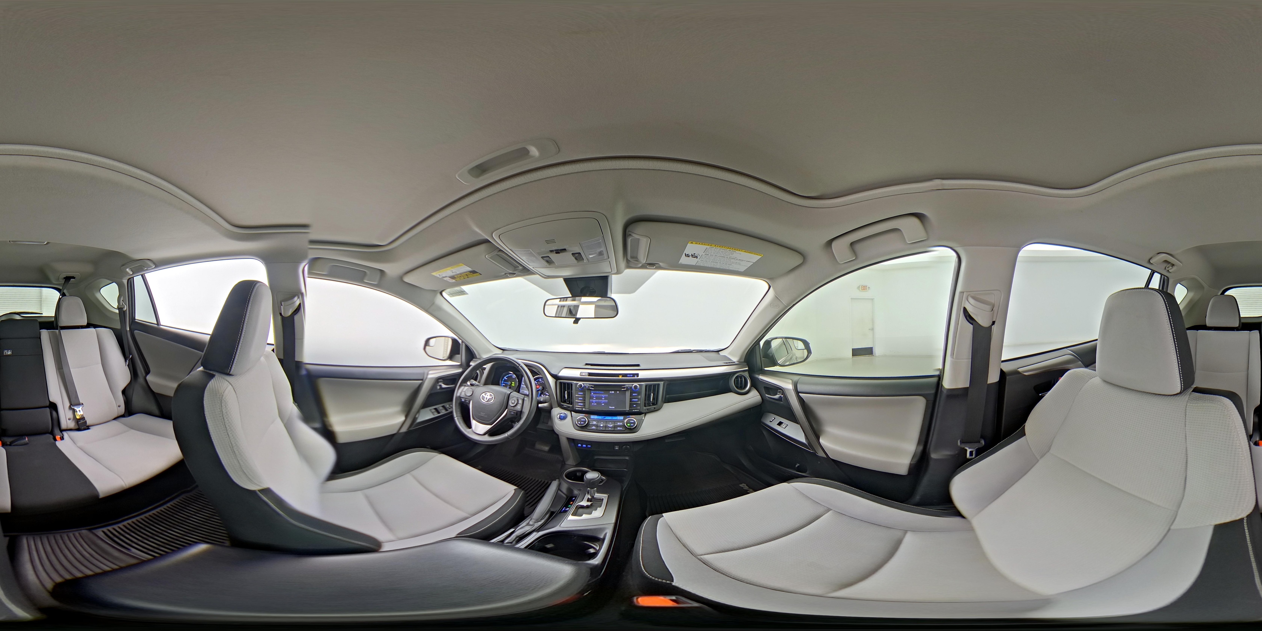 2018 Toyota RAV4 XLE - Photo 25