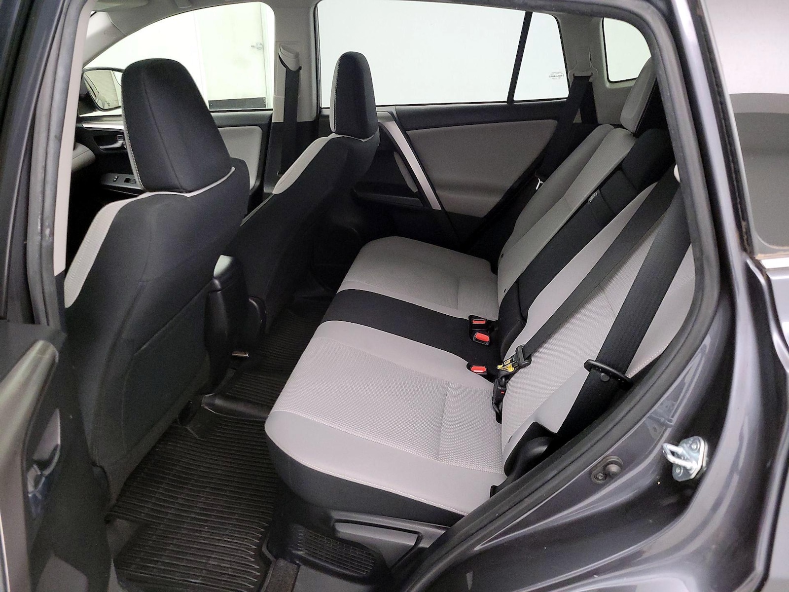 2018 Toyota RAV4 XLE - Photo 21