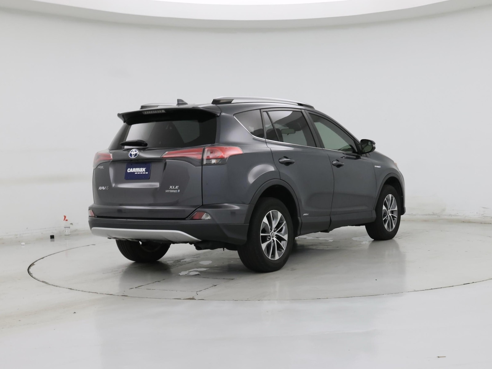 2018 Toyota RAV4 XLE - Photo 9