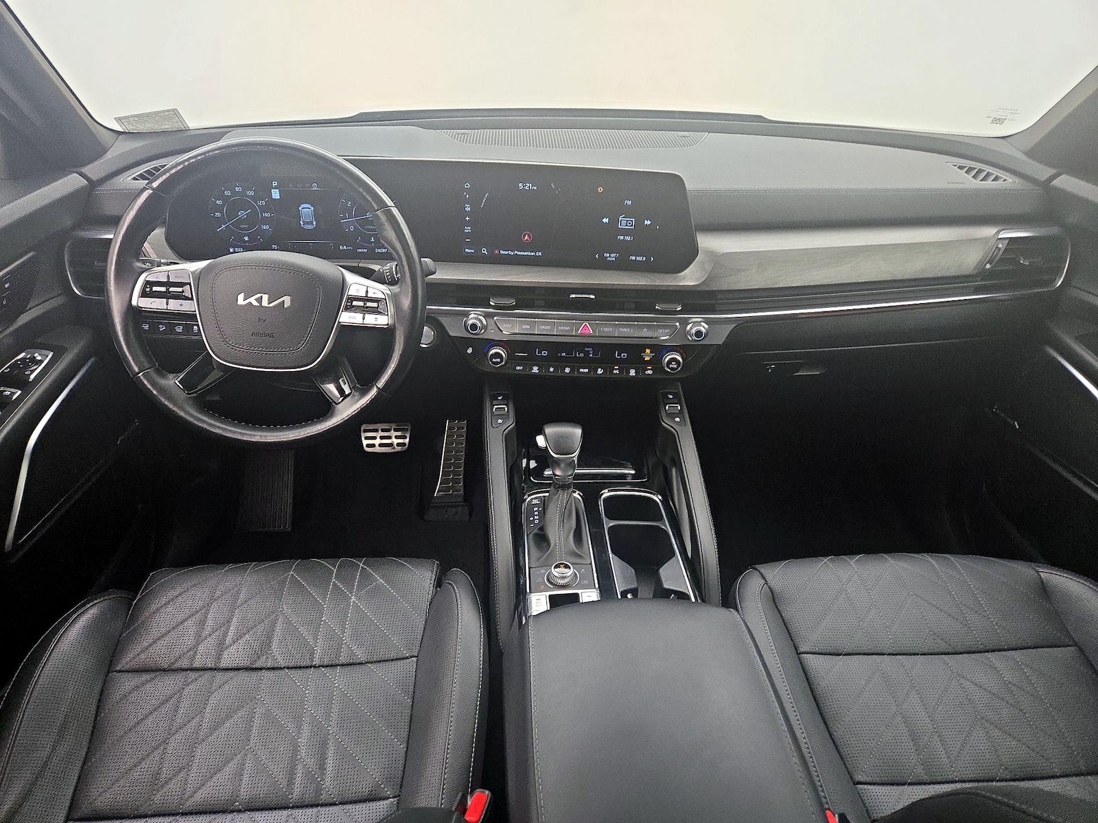 Apple CarPlay® & Android Auto™