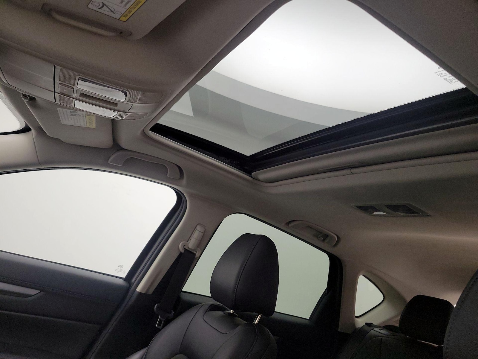 Sunroof(s) & Overhead Airbags