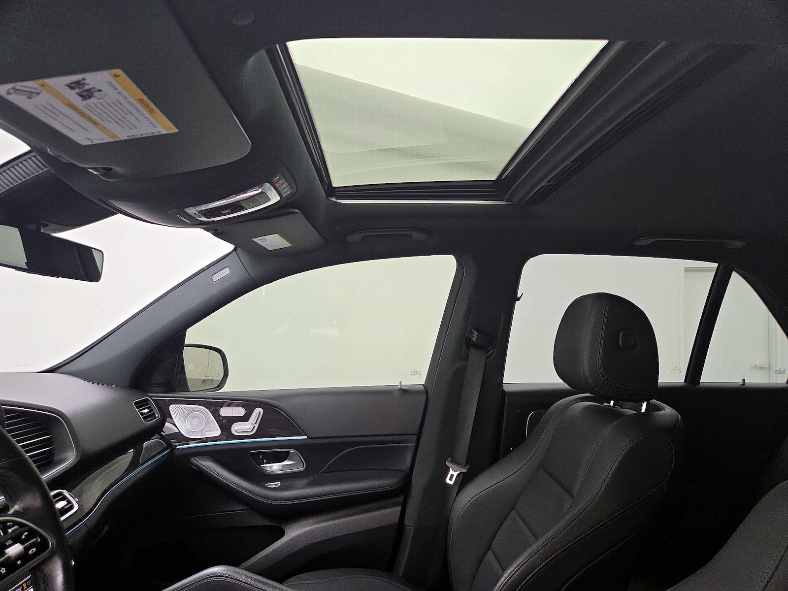 Sunroof(s) & Overhead Airbags