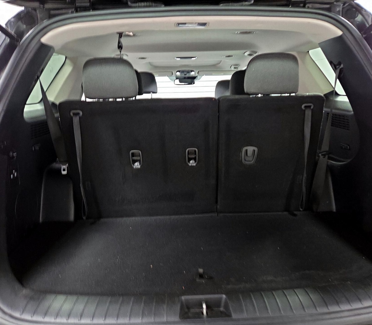 Trunk/Cargo (Seats Up)