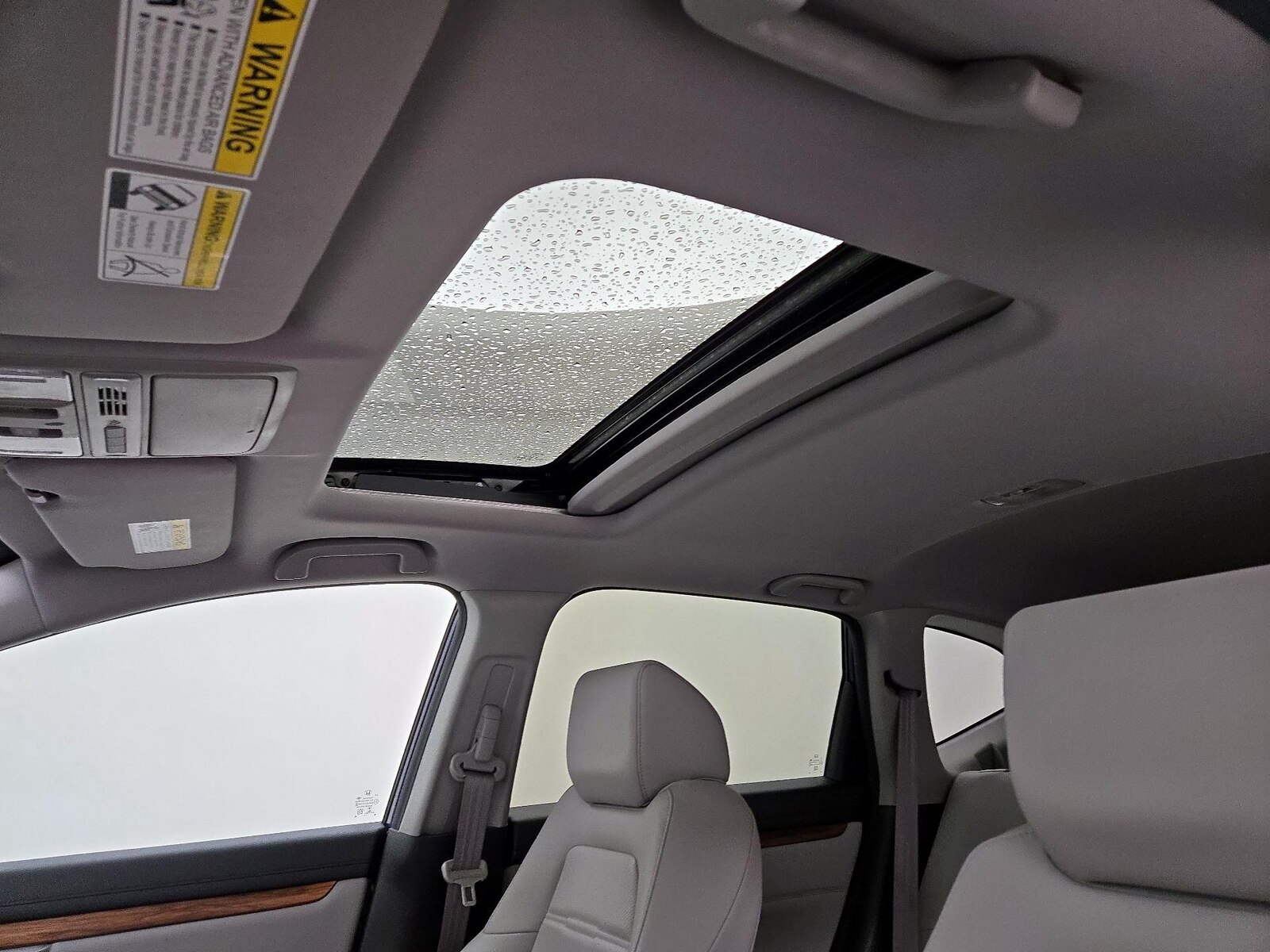 Sunroof(s) & Overhead Airbags