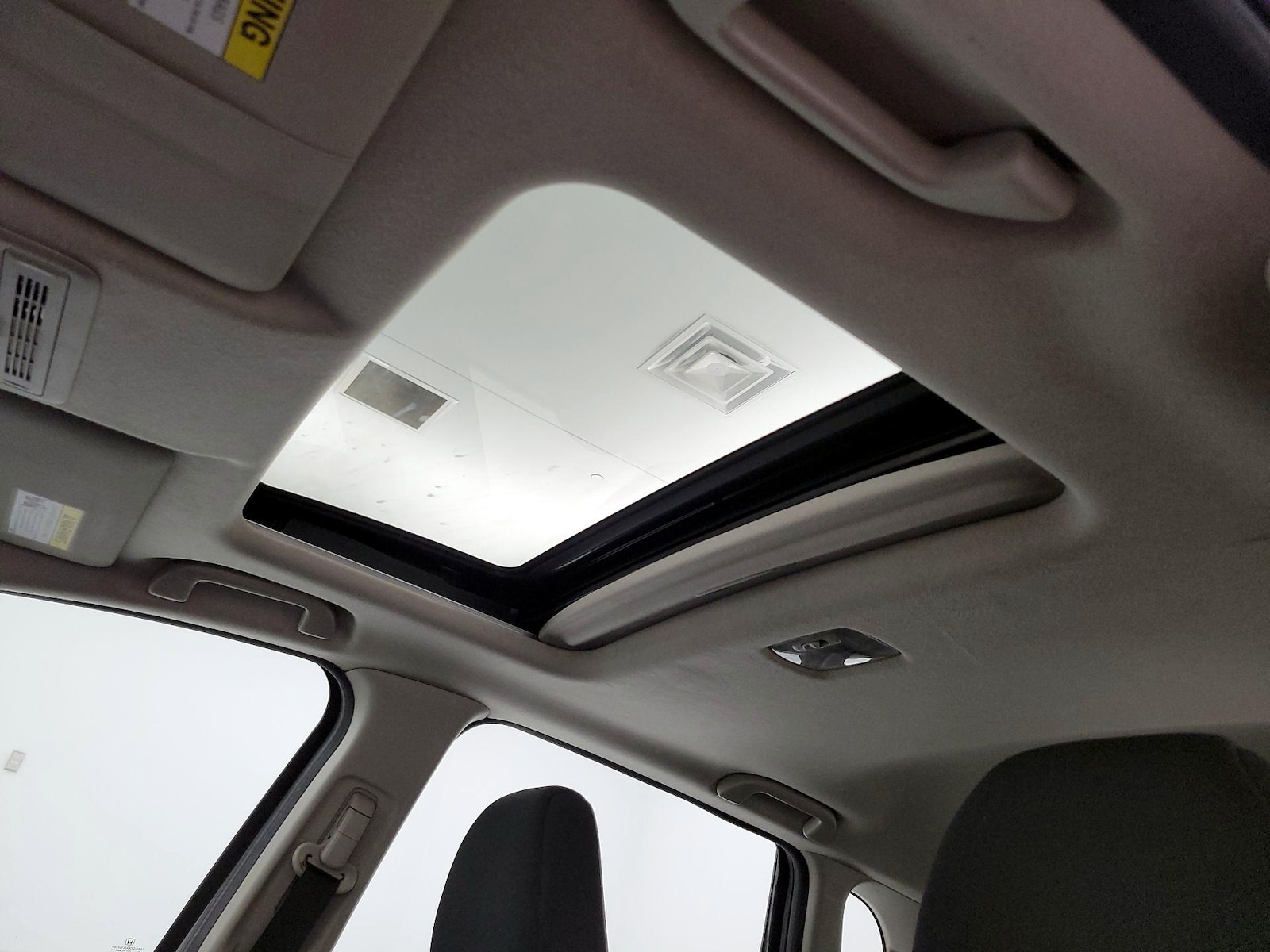 Sunroof(s) & Overhead Airbags