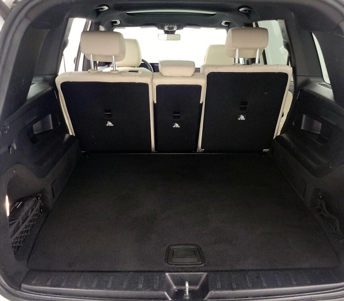 Trunk/Cargo (Seats Up)