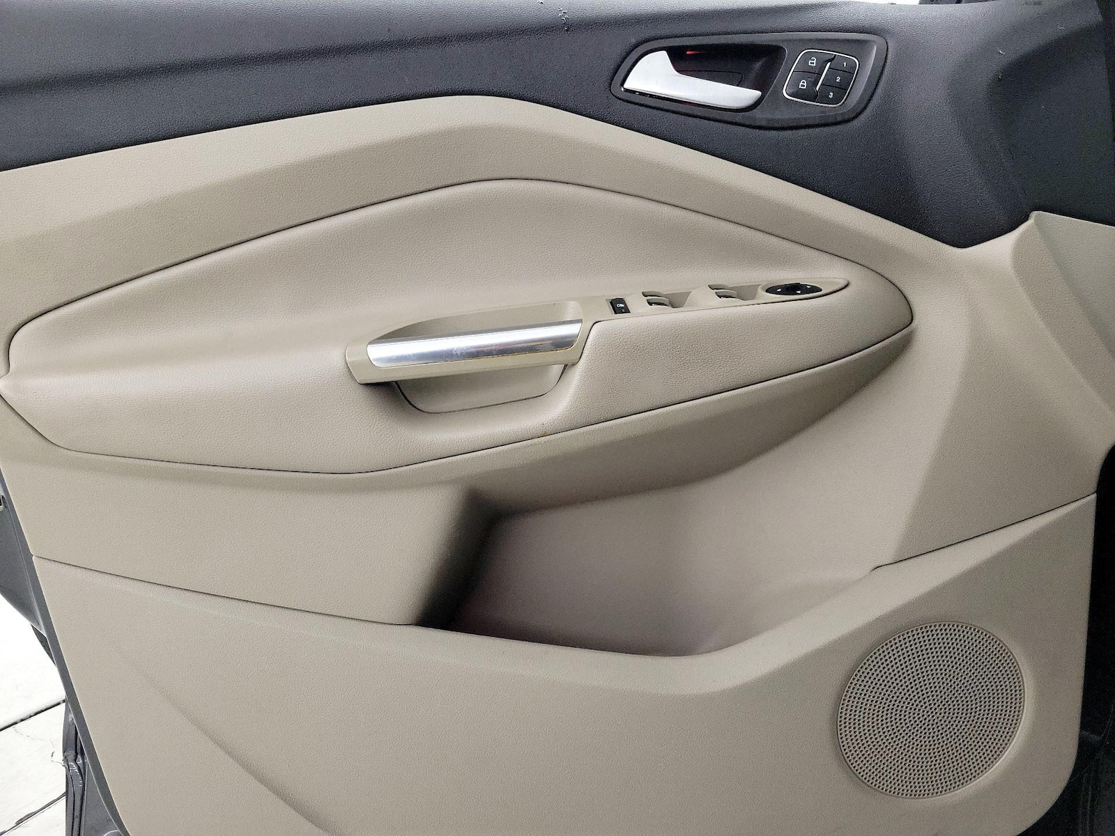 2017 Ford Escape Titanium - Photo 13
