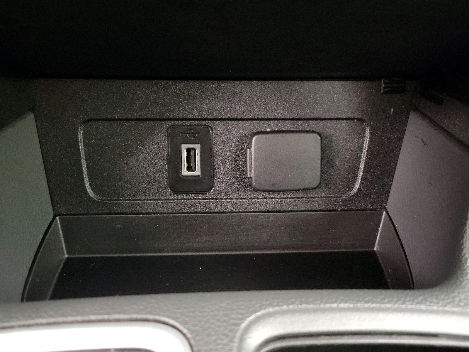 2017 Ford Escape Titanium - Photo 19