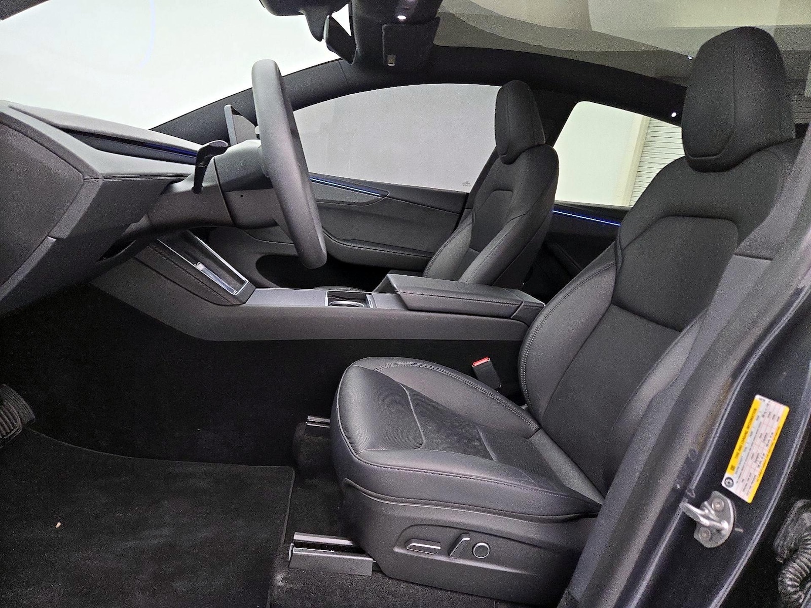 2026 Tesla Model Y Long Range - Photo 12