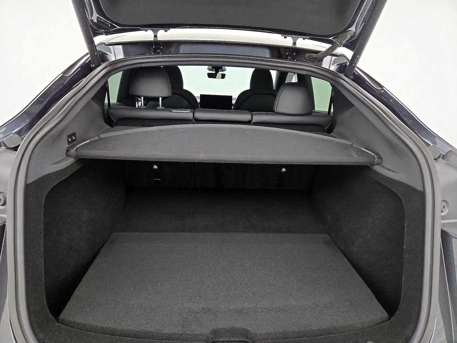 2026 Tesla Model Y Long Range - Photo 21