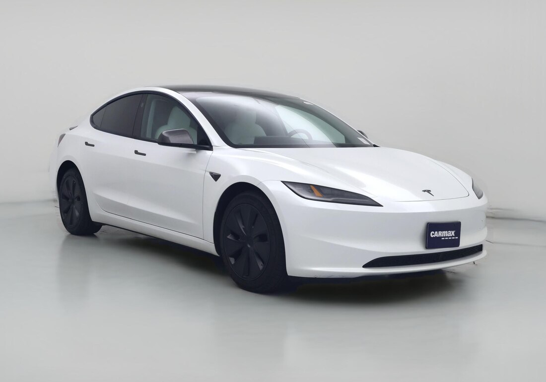 2024 Tesla Model 3 Long Range Rear-Wheel Drive in White — CarMax photo