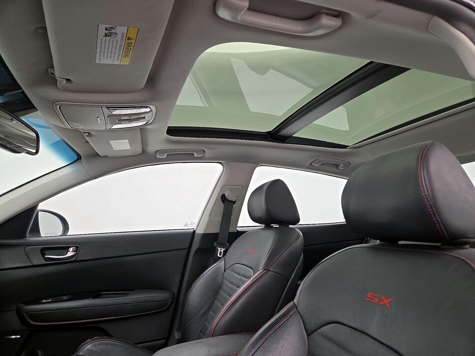 Sunroof(s) & Overhead Airbags