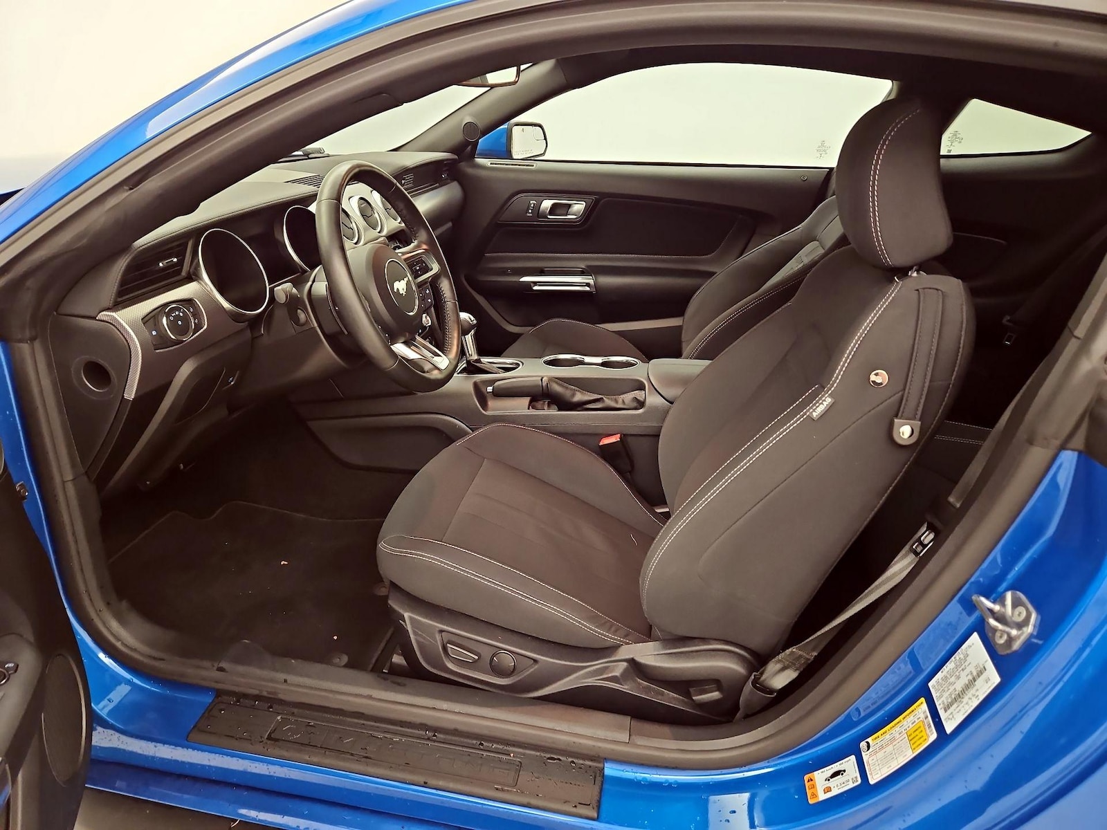 Power Seat(s) & Side Airbags