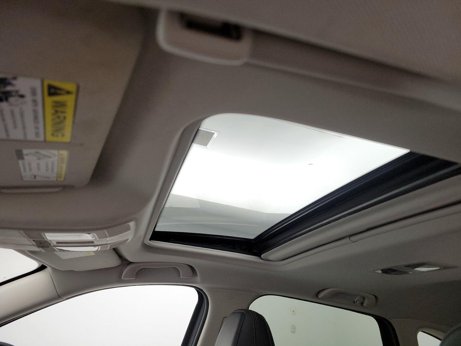 Sunroof(s) & Overhead Airbags