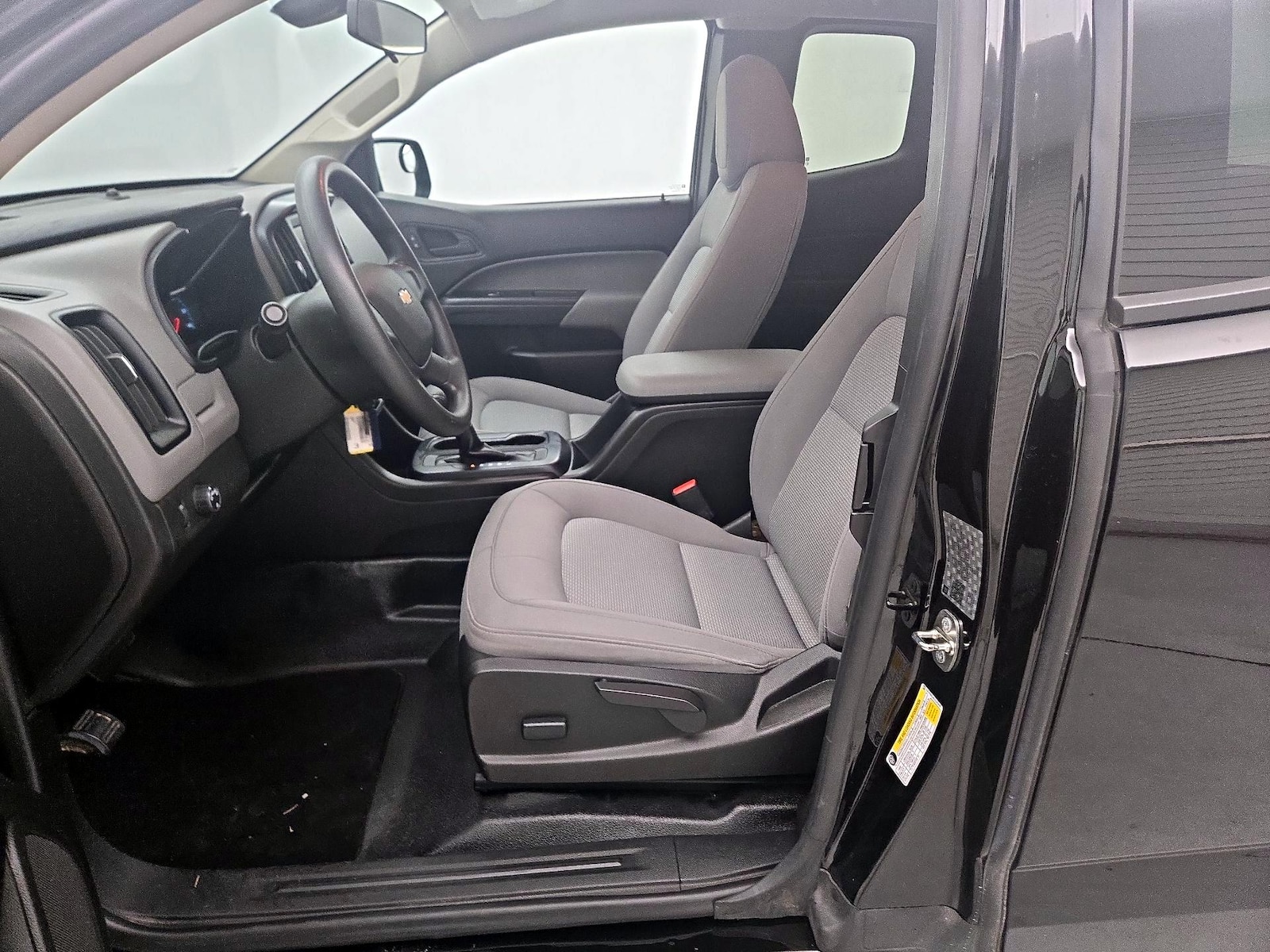 Power Seat(s) & Side Airbags
