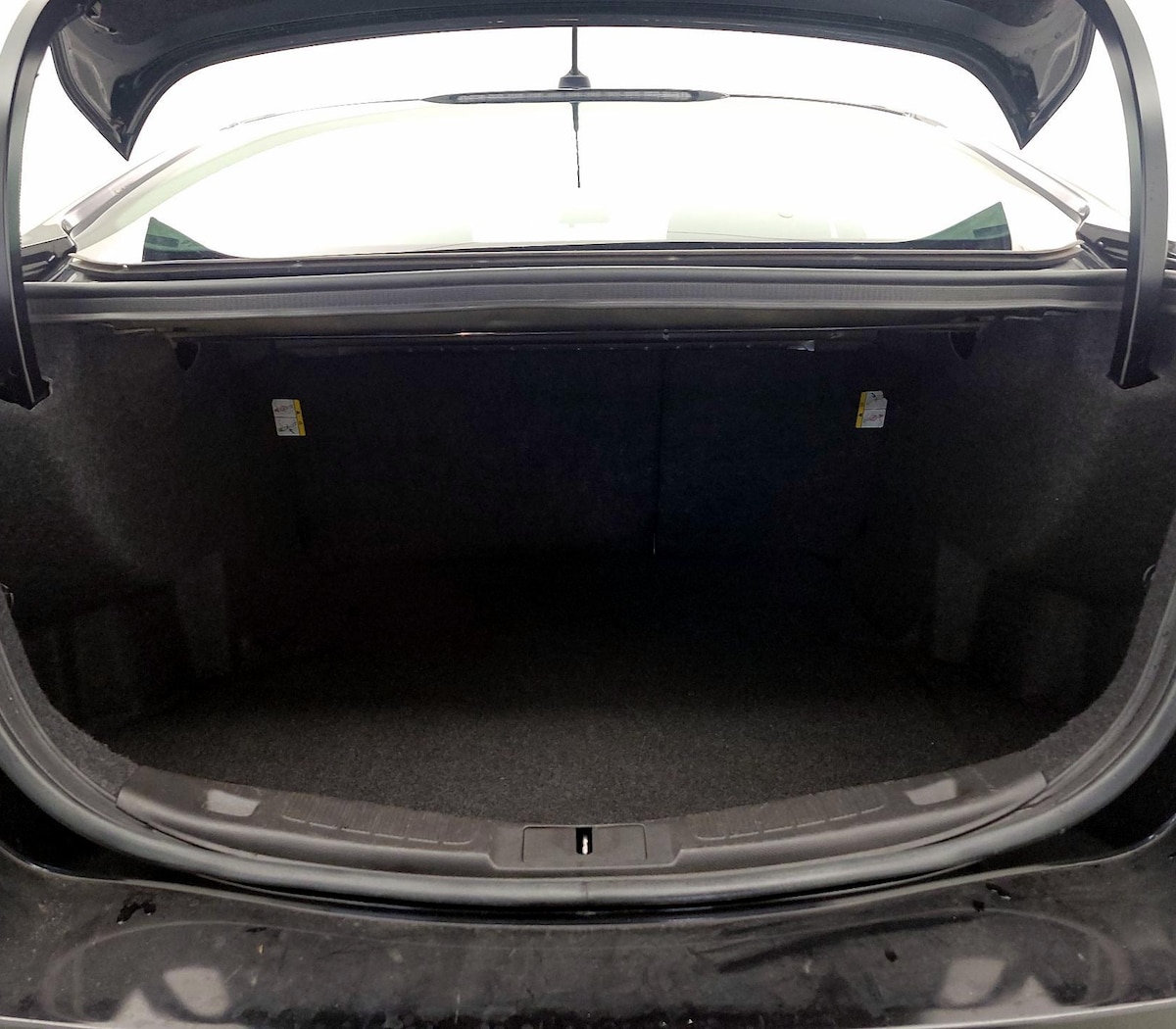 Trunk/Cargo (Seats Up)