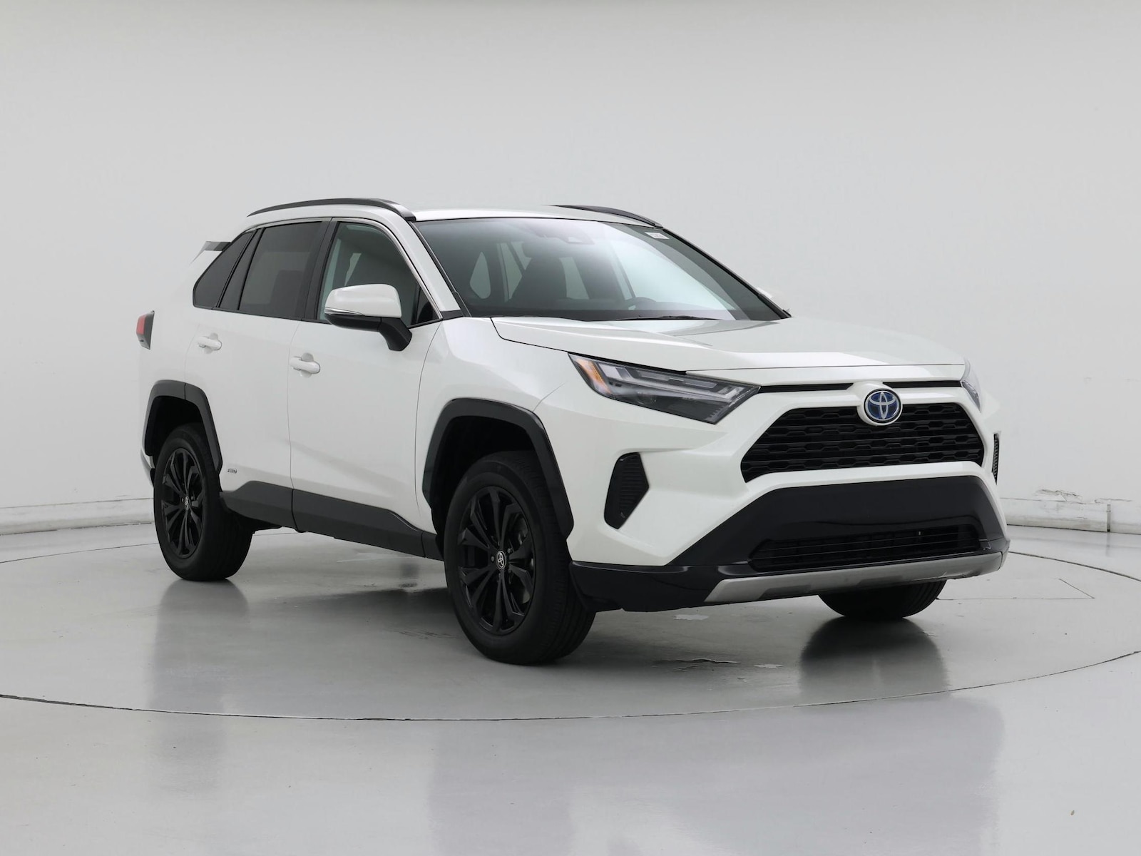 2022 Toyota RAV4 SE - Photo 2