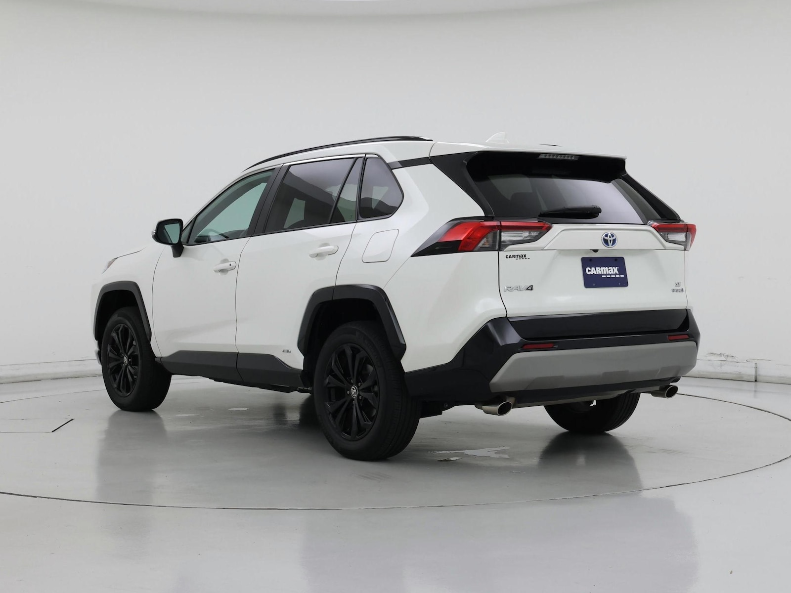 2022 Toyota RAV4 SE - Photo 3