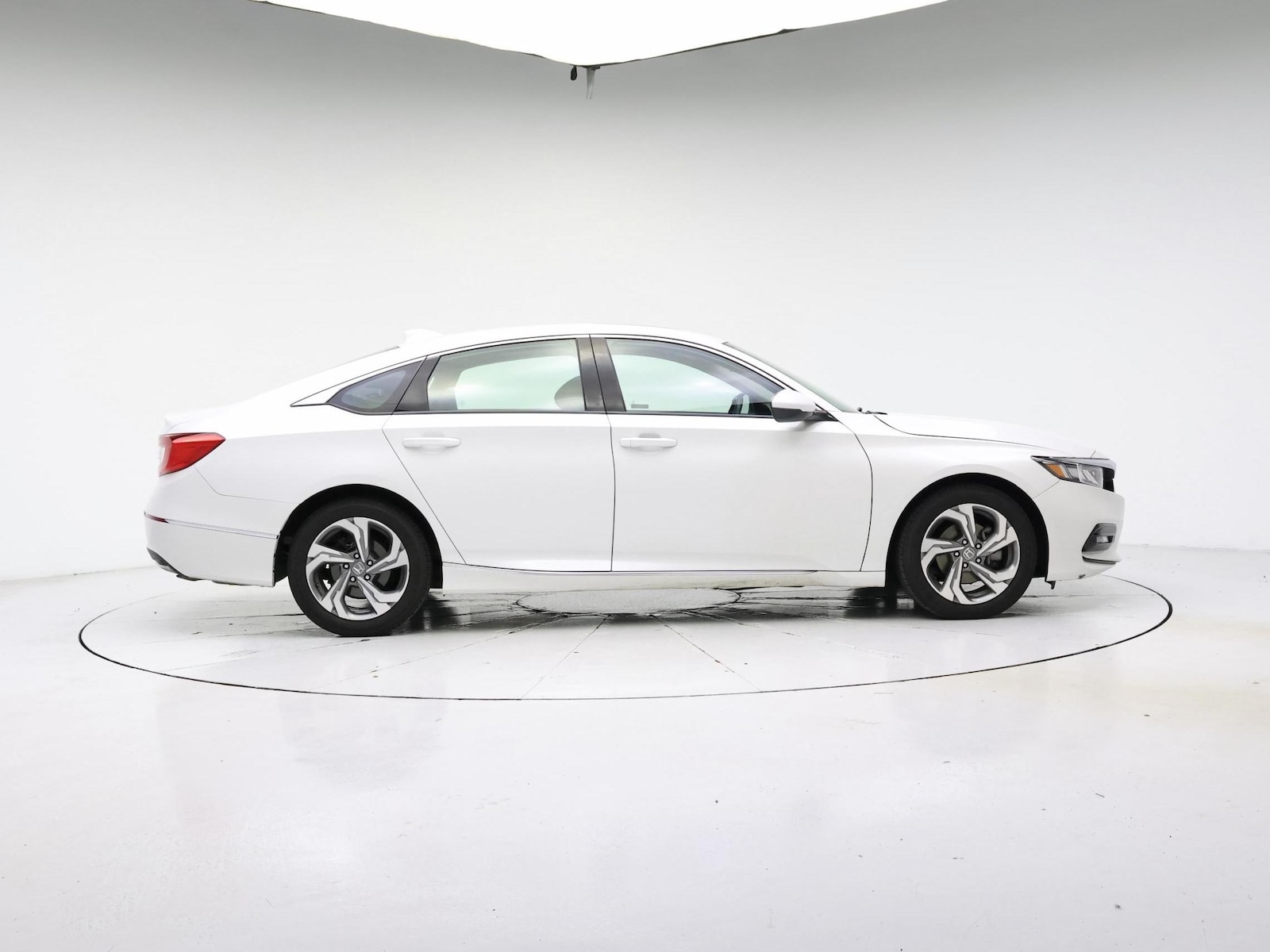 2018 Honda Accord EX-L - Photo 8