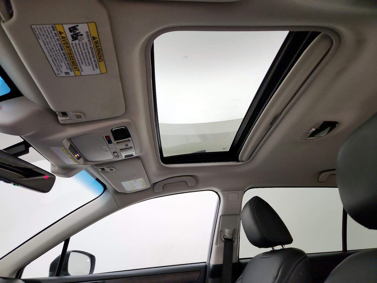 Sunroof(s) & Overhead Airbags