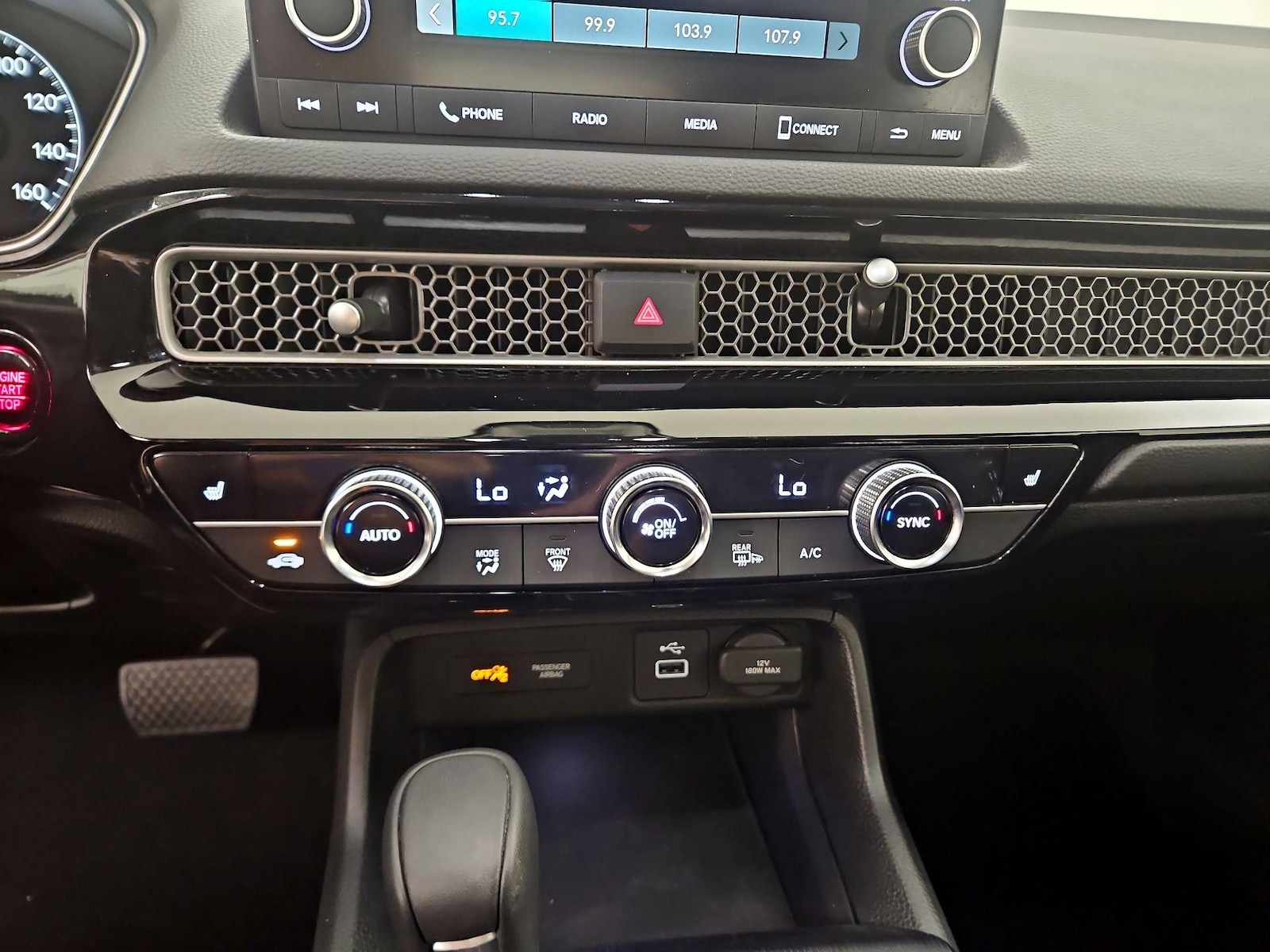 2024 Honda Civic Hatchback EX-L - Photo 16