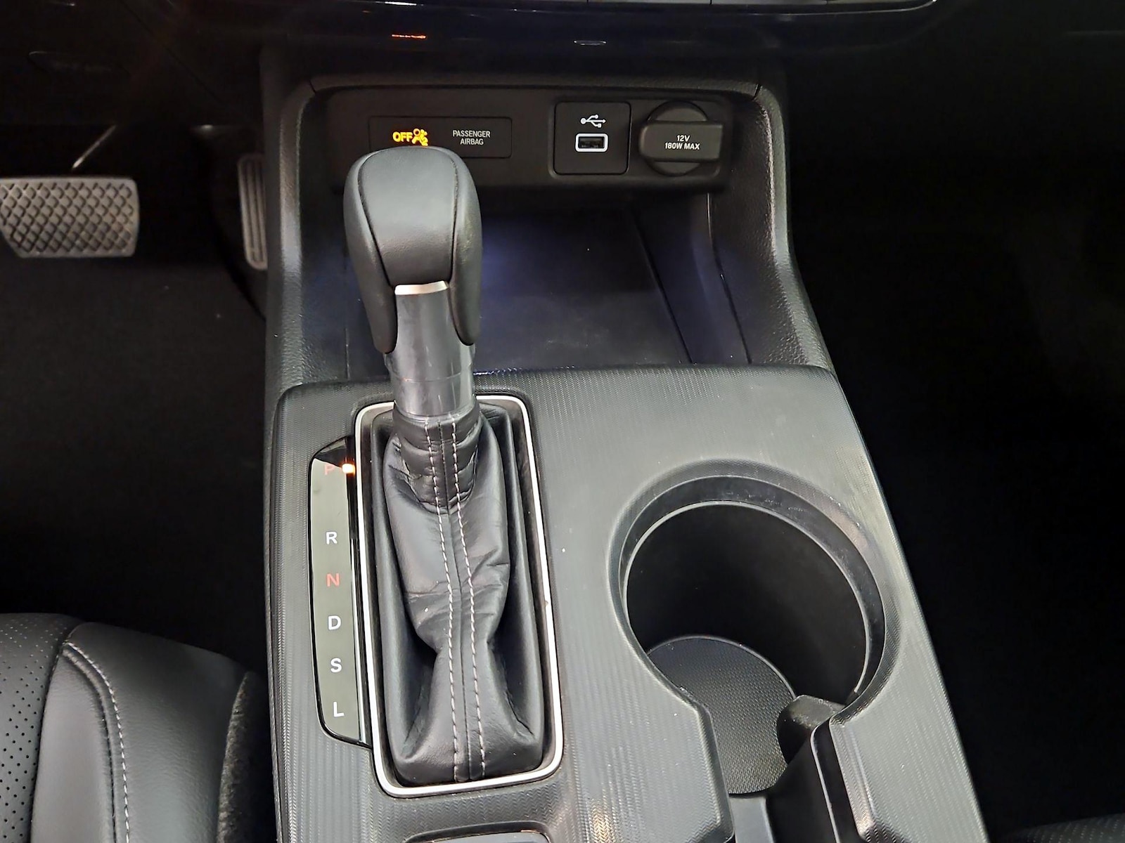 2024 Honda Civic Hatchback EX-L - Photo 17