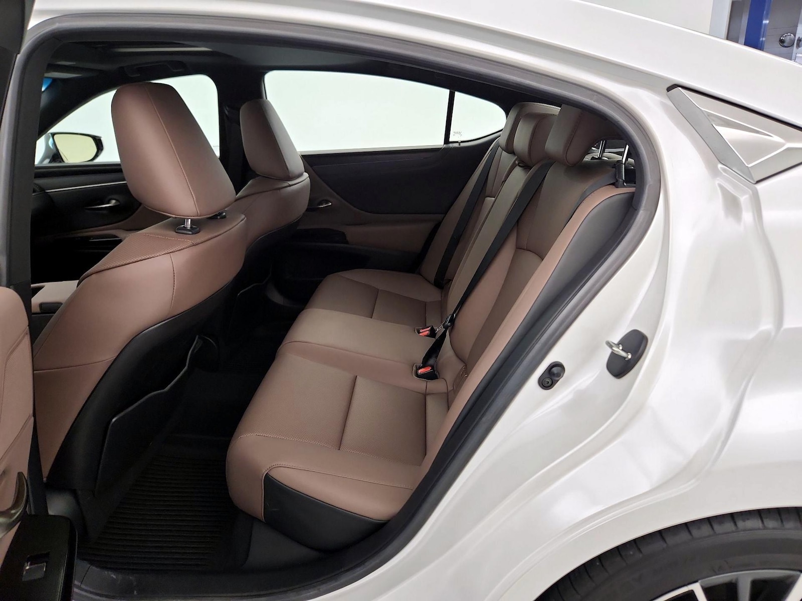 2023 Lexus ES 350 - Photo 21