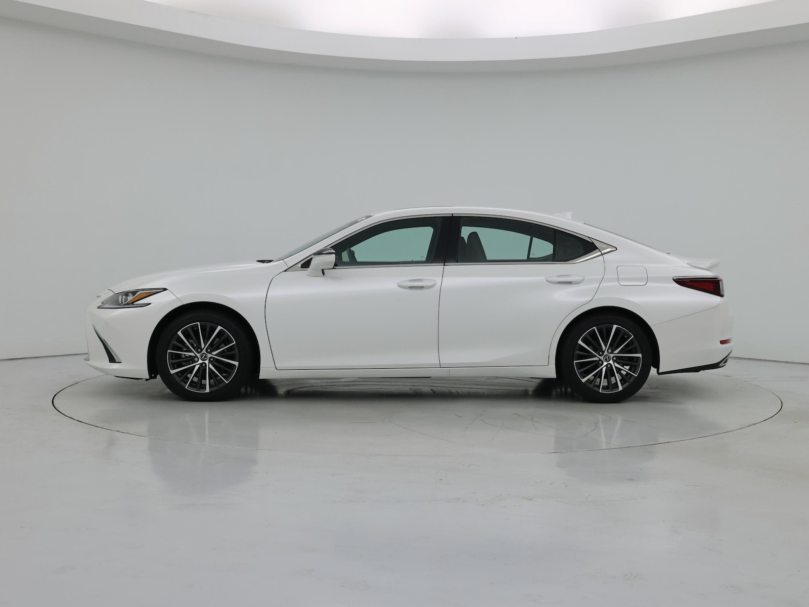 2023 Lexus ES 350 - Photo 4