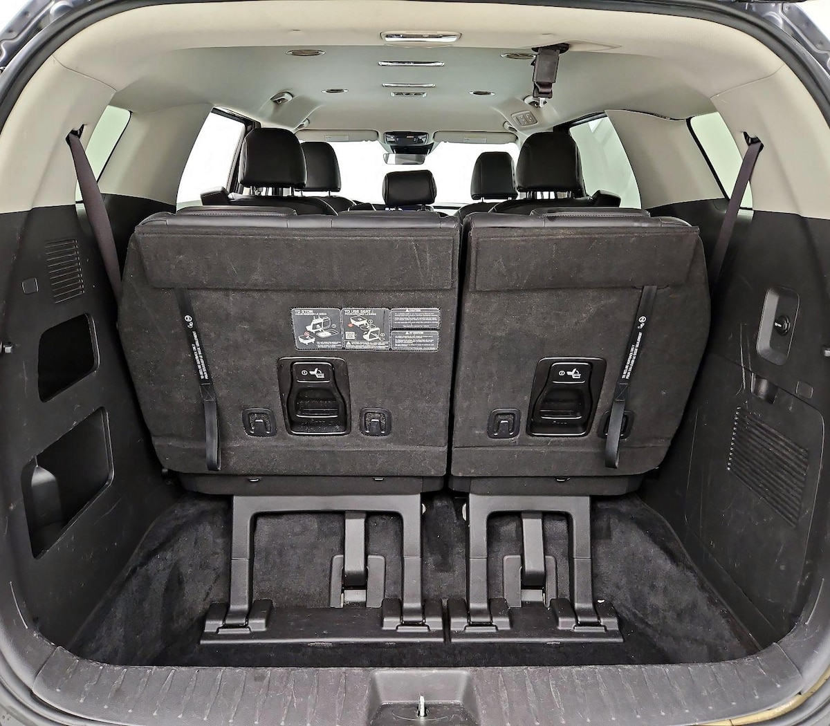 Trunk/Cargo (Seats Up)