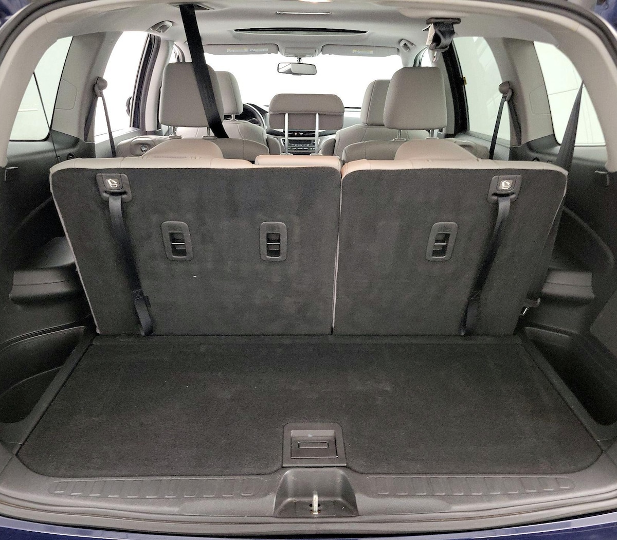 Trunk/Cargo (Seats Up)