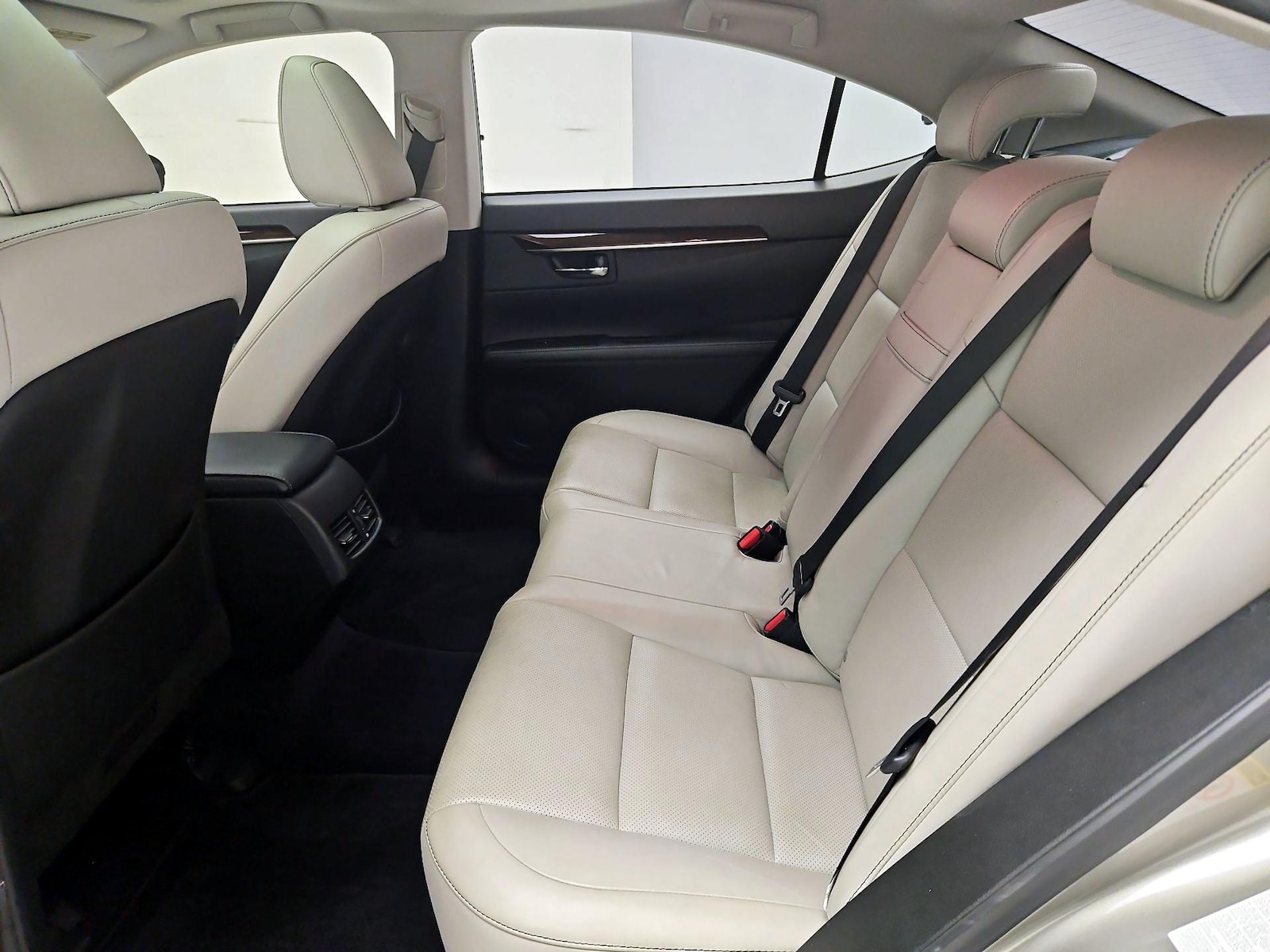 2015 Lexus ES 350 - Photo 22