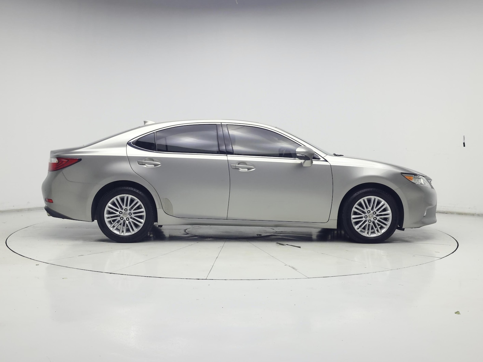 2015 Lexus ES 350 - Photo 8