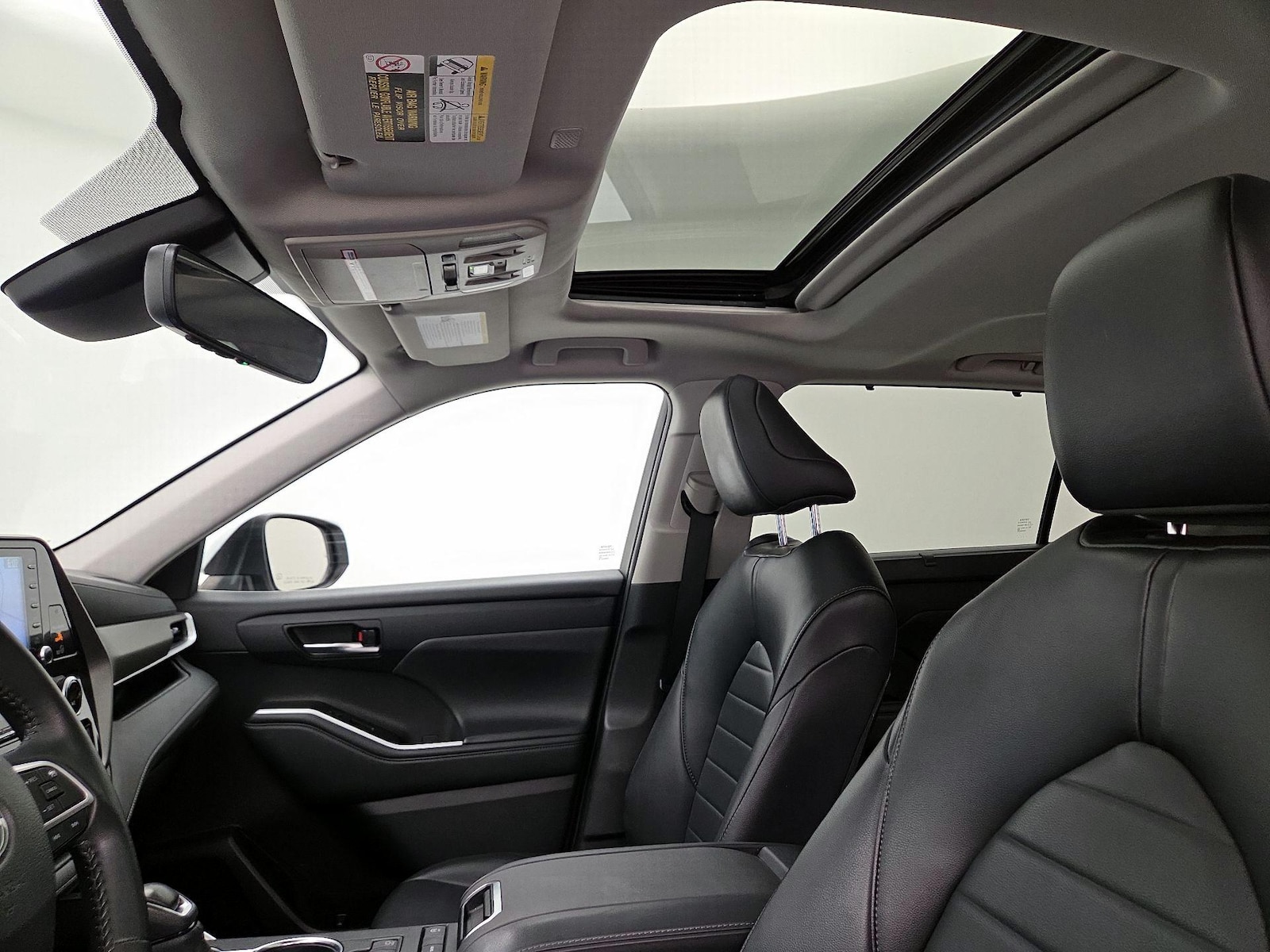 Sunroof(s) & Overhead Airbags