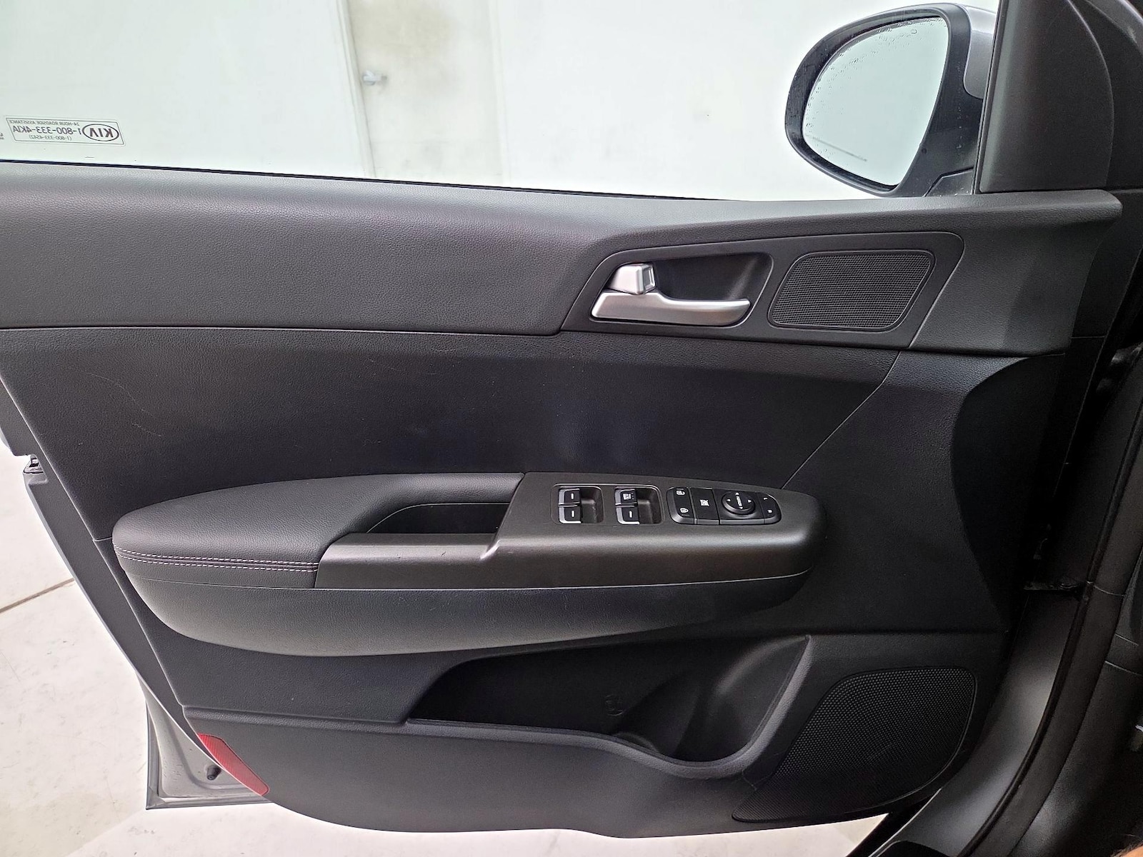 2022 Kia Sportage LX - Photo 13