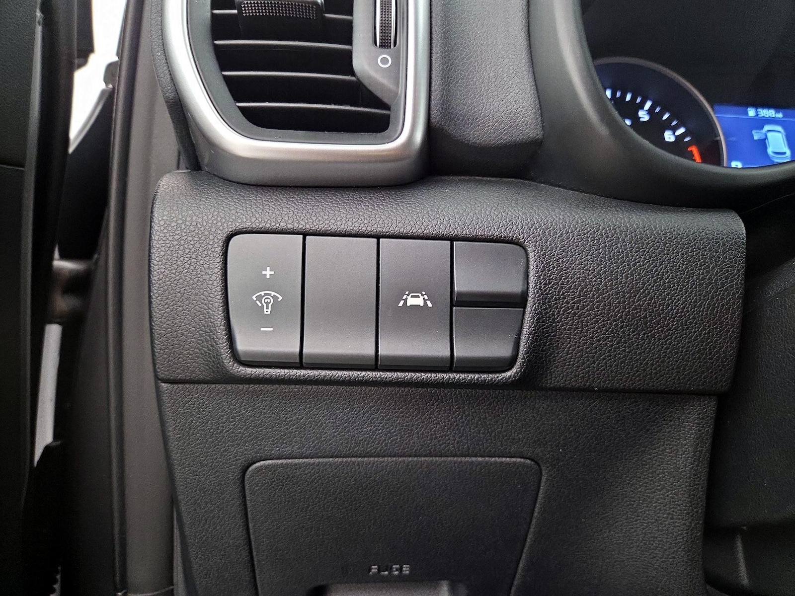 2022 Kia Sportage LX - Photo 14