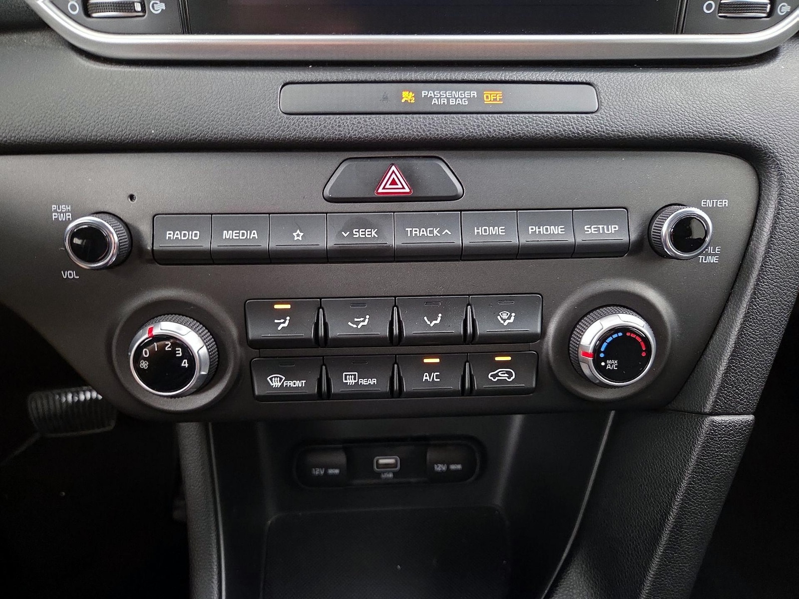 2022 Kia Sportage LX - Photo 17