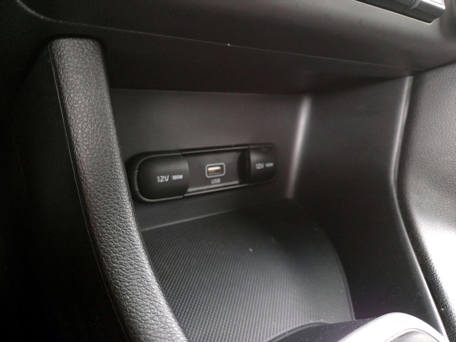 2022 Kia Sportage LX - Photo 19