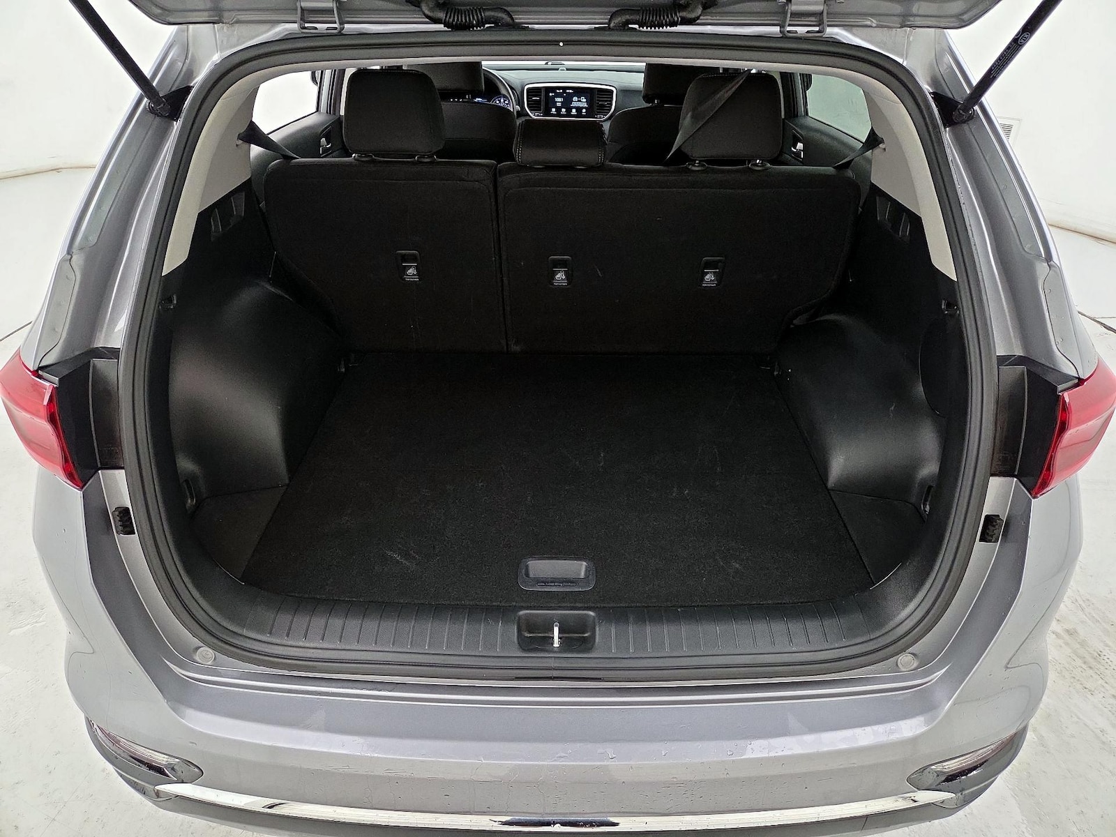 2022 Kia Sportage LX - Photo 21
