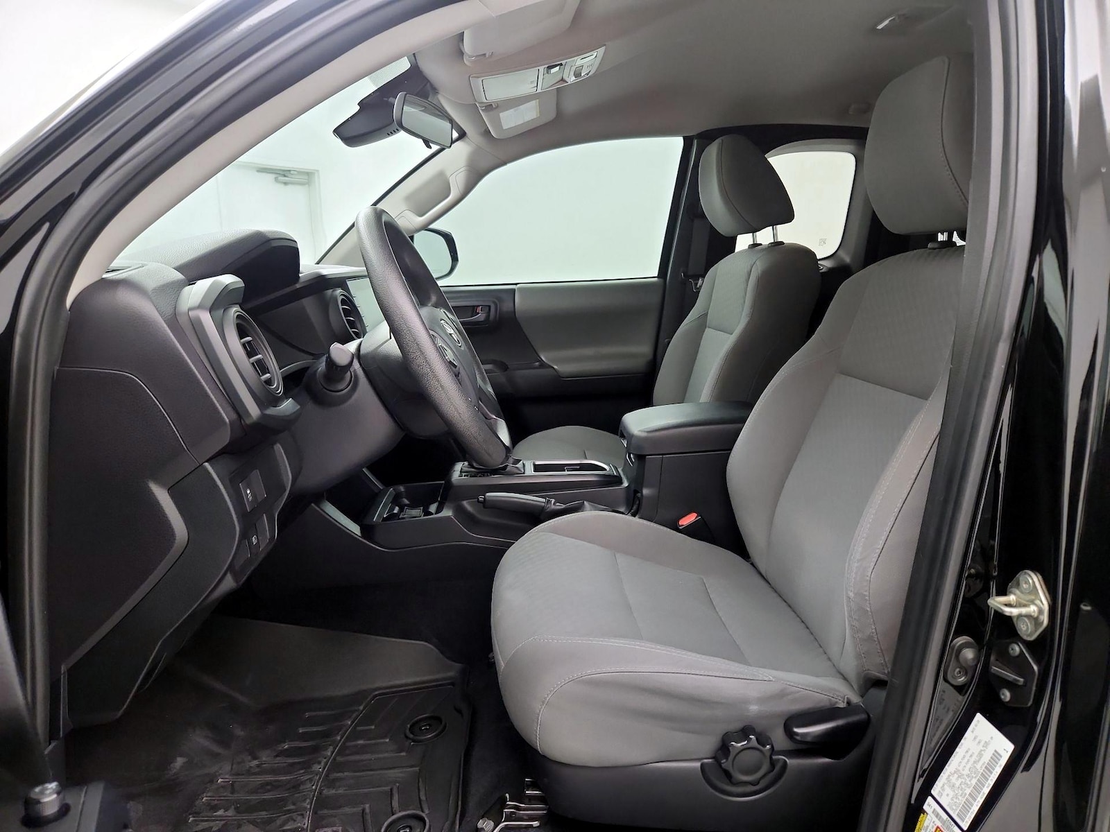 Power Seat(s) & Side Airbags