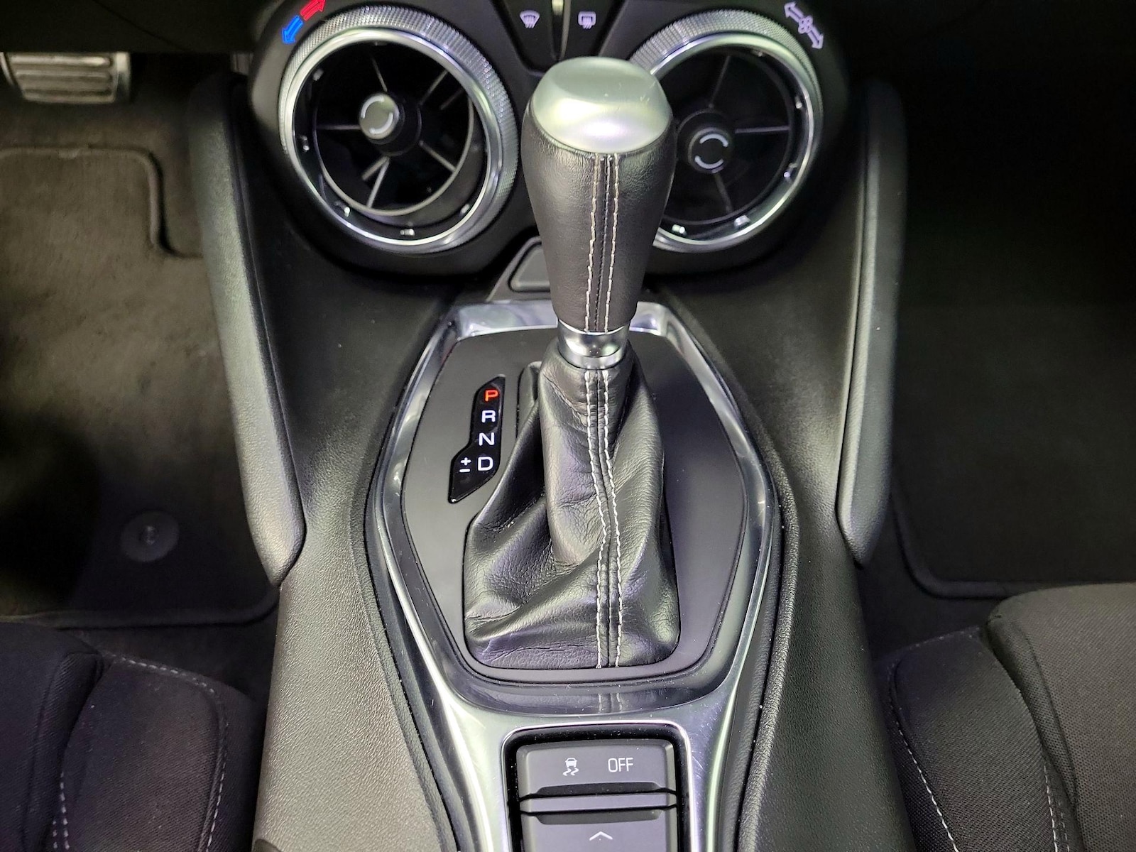 2023 Chevrolet Camaro 1LT - Photo 17