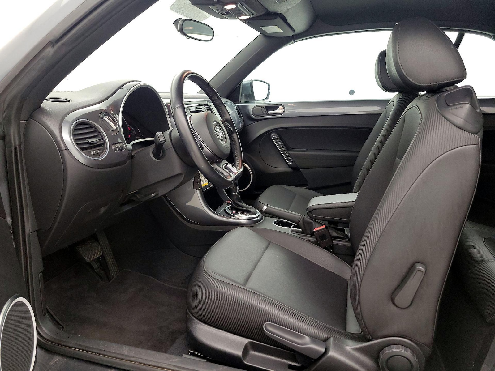 2019 Volkswagen Beetle S - Photo 12
