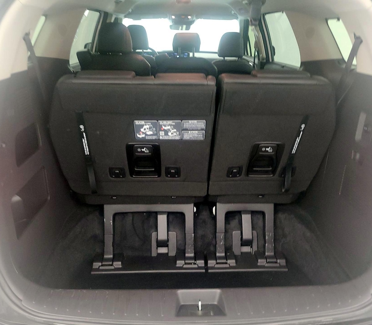 Trunk/Cargo (Seats Up)
